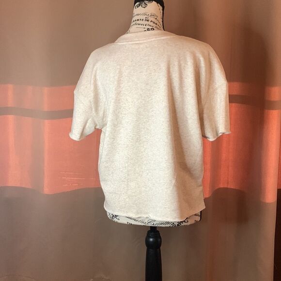 Pit to pit 23 in length 23 in 9/1 - Picture 3 of 6